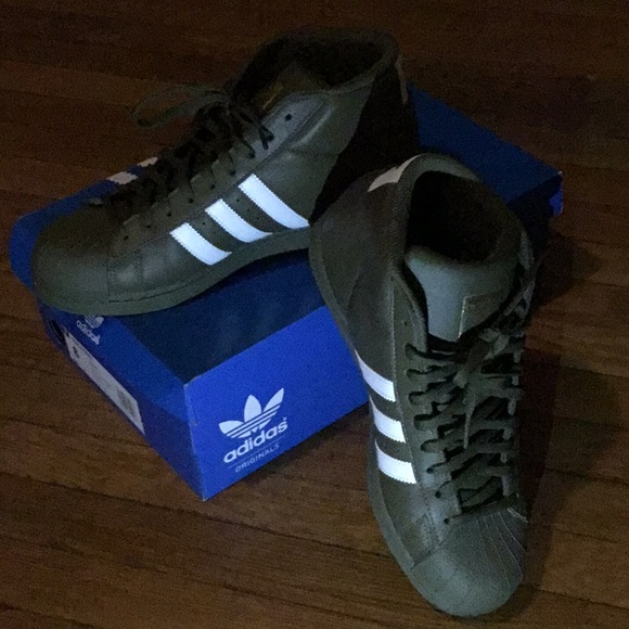 Adidas - Picture 3 of 4